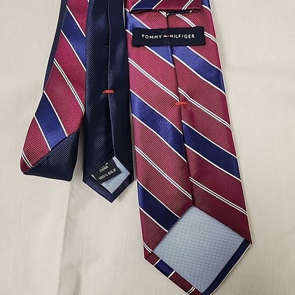Tommy Hilfiger Men’s 100% Silk Repp Tie Necktie Red Navy Blue&White Stripes USA - Picture 3 of 5